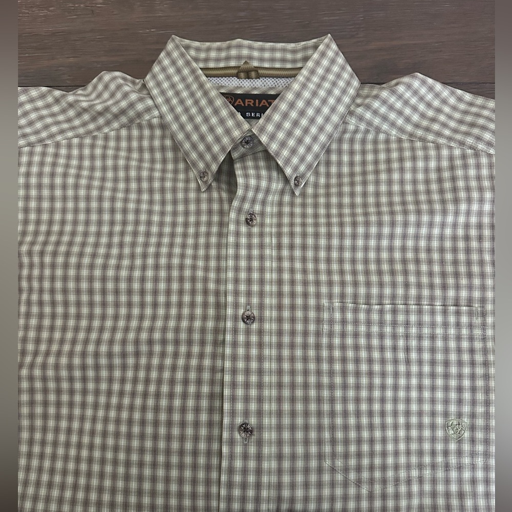 Ariat Pros Series‎ Long Sleeve Button Up Shirt Size XL Gently Worn